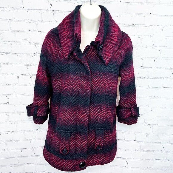 BB DAKOTA RED & BLACK PLAID COAT - SMALL - Picture 1 of 4